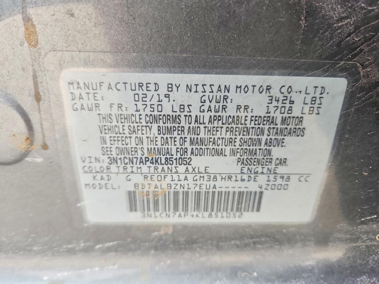 2019 NISSAN VERSA SV photo 13