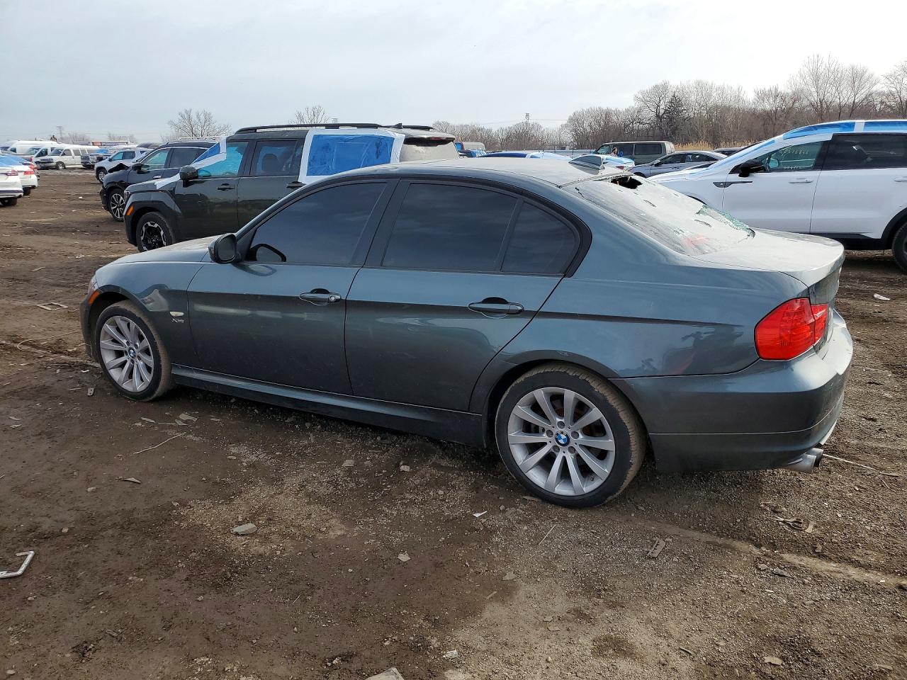 2011 BMW 328 XI photo 2
