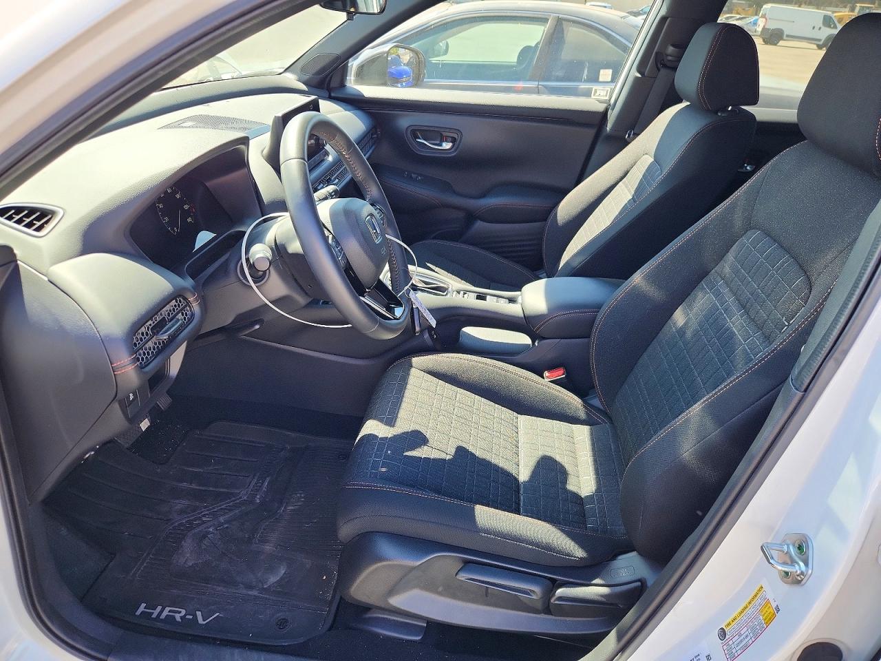 2024 HONDA HR-V SPORT photo 19