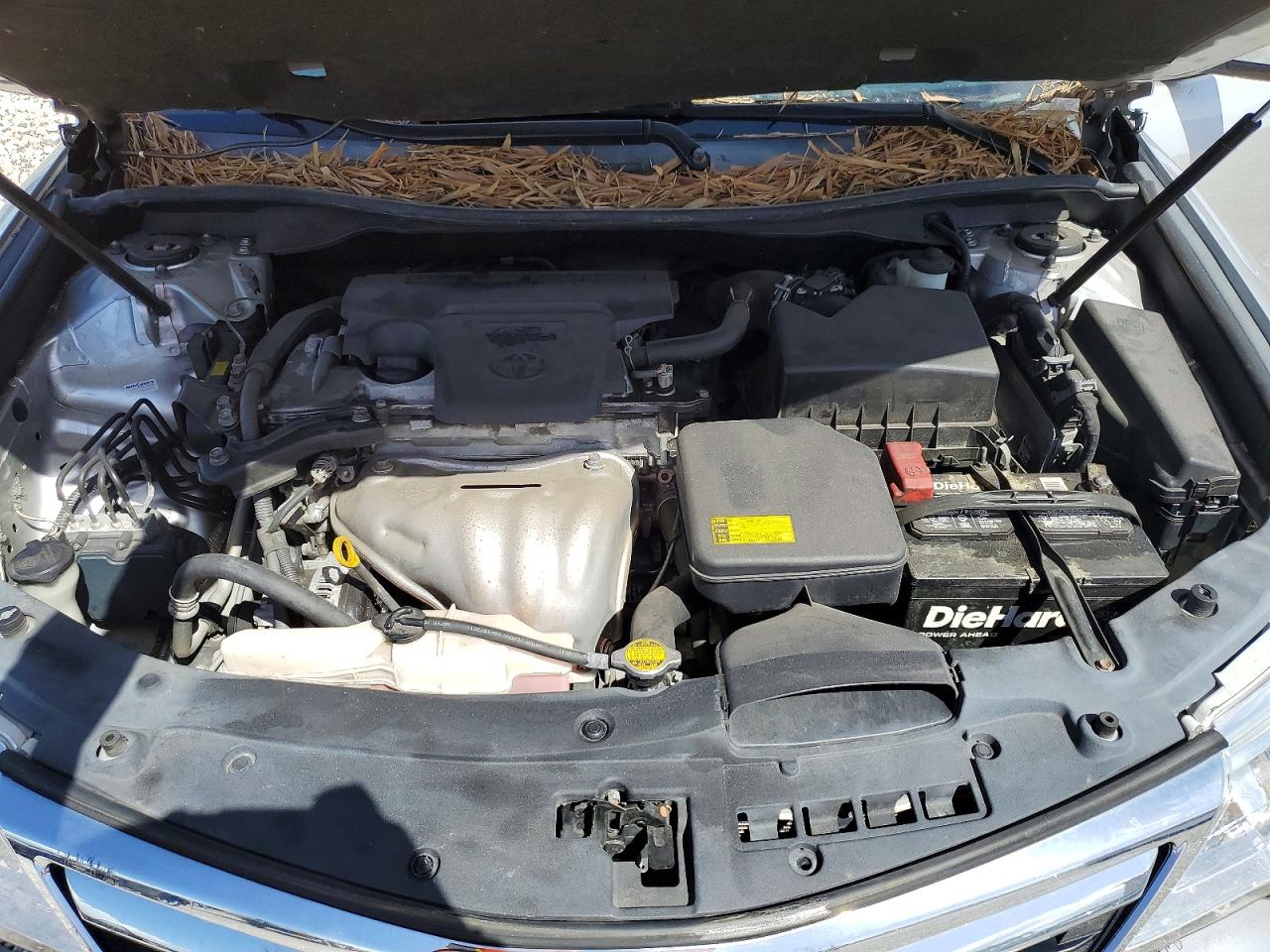 2012 TOYOTA CAMRY XLE photo 31