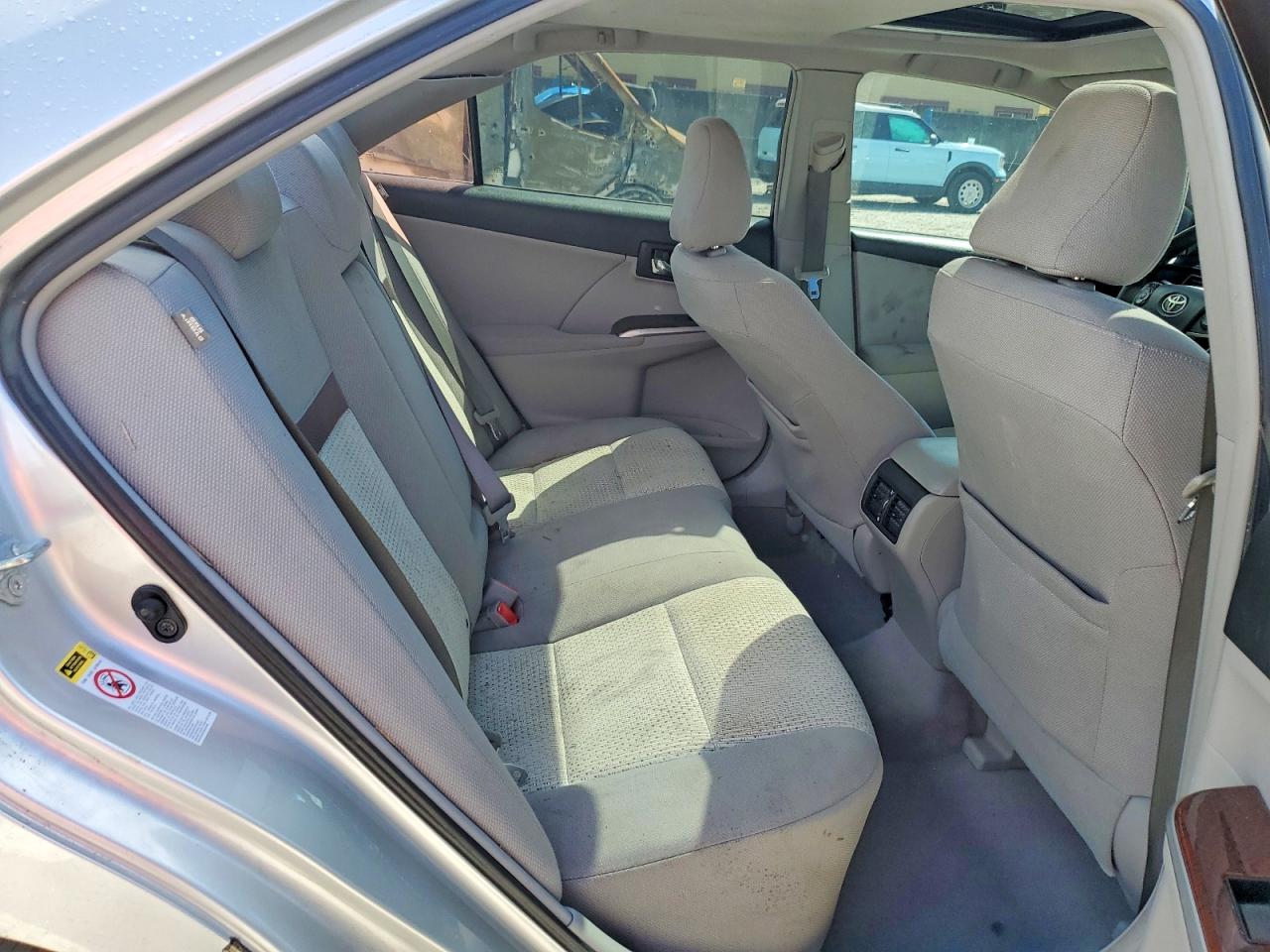 2012 TOYOTA CAMRY XLE photo 28