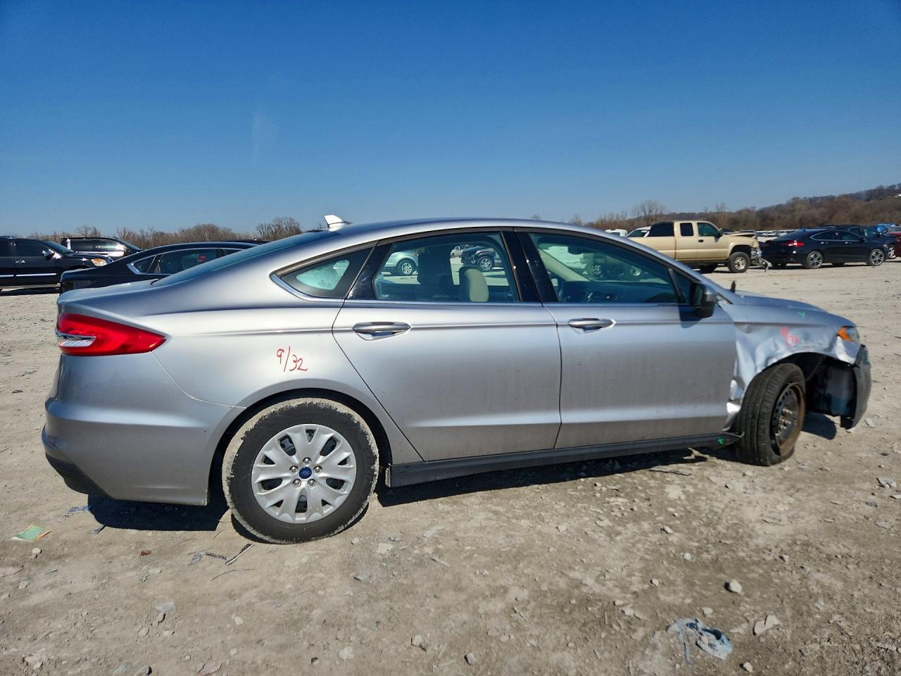 2020 FORD FUSION S photo 5