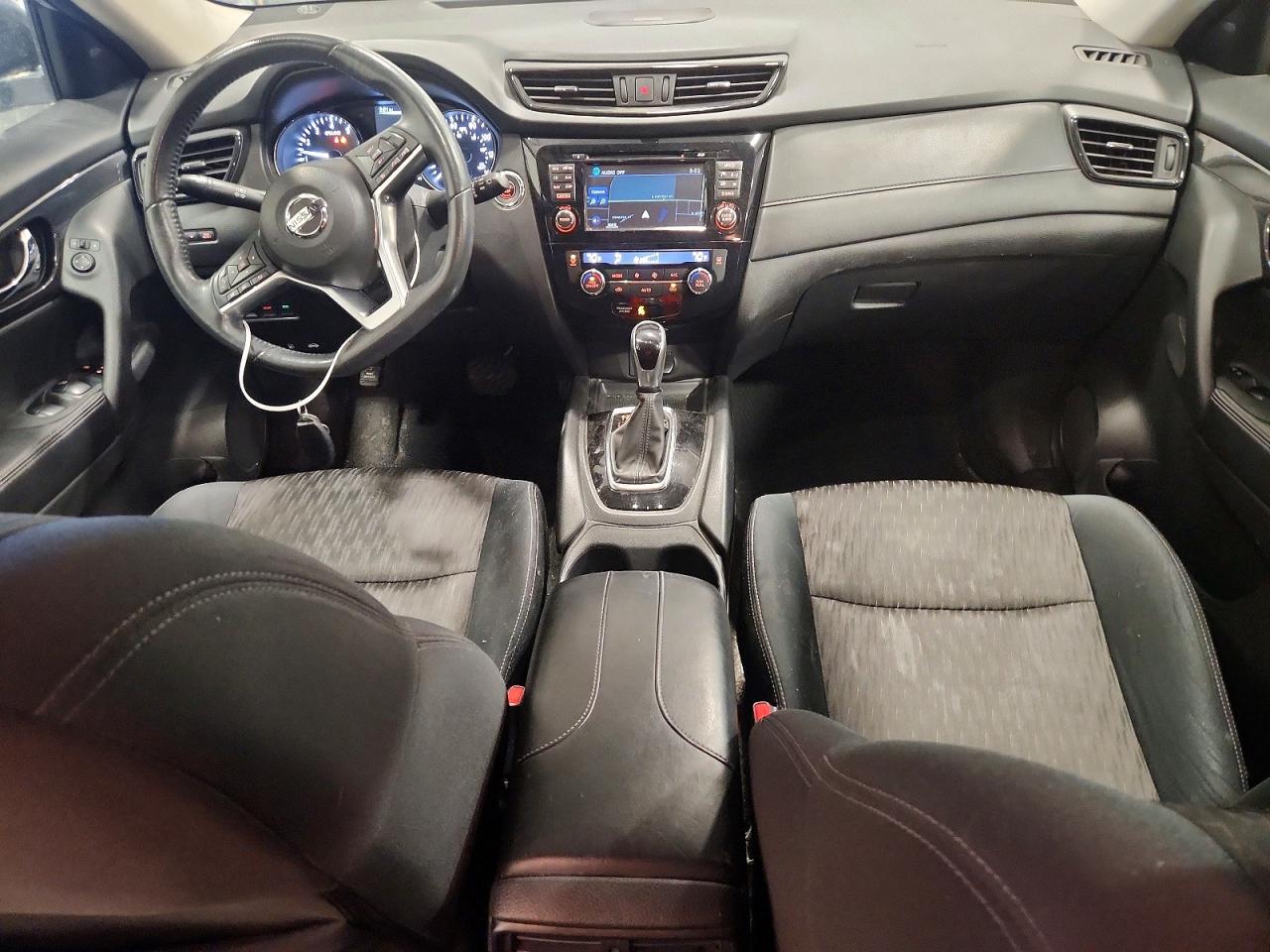 2017 NISSAN ROGUE SV photo 15