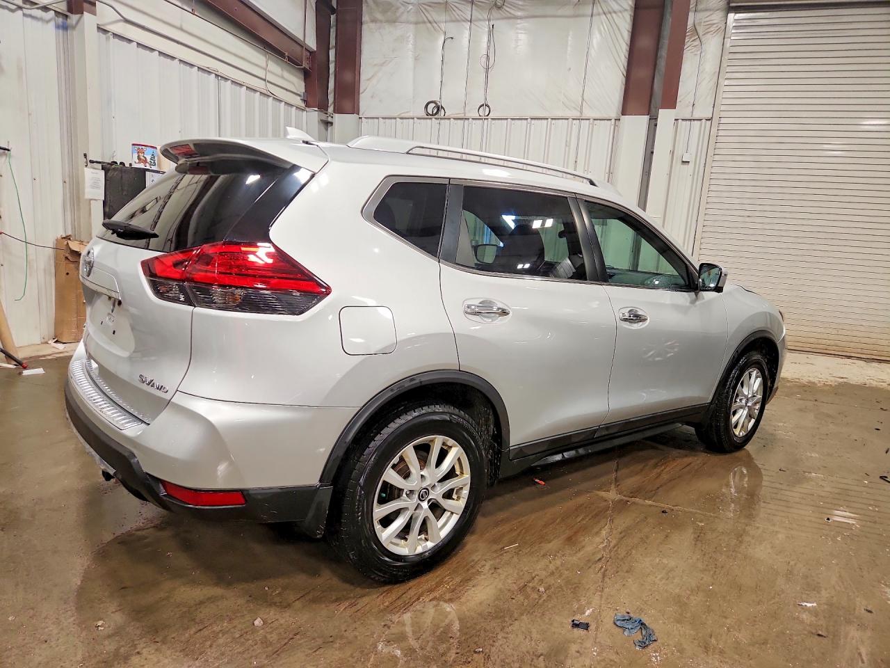 2017 NISSAN ROGUE SV photo 5