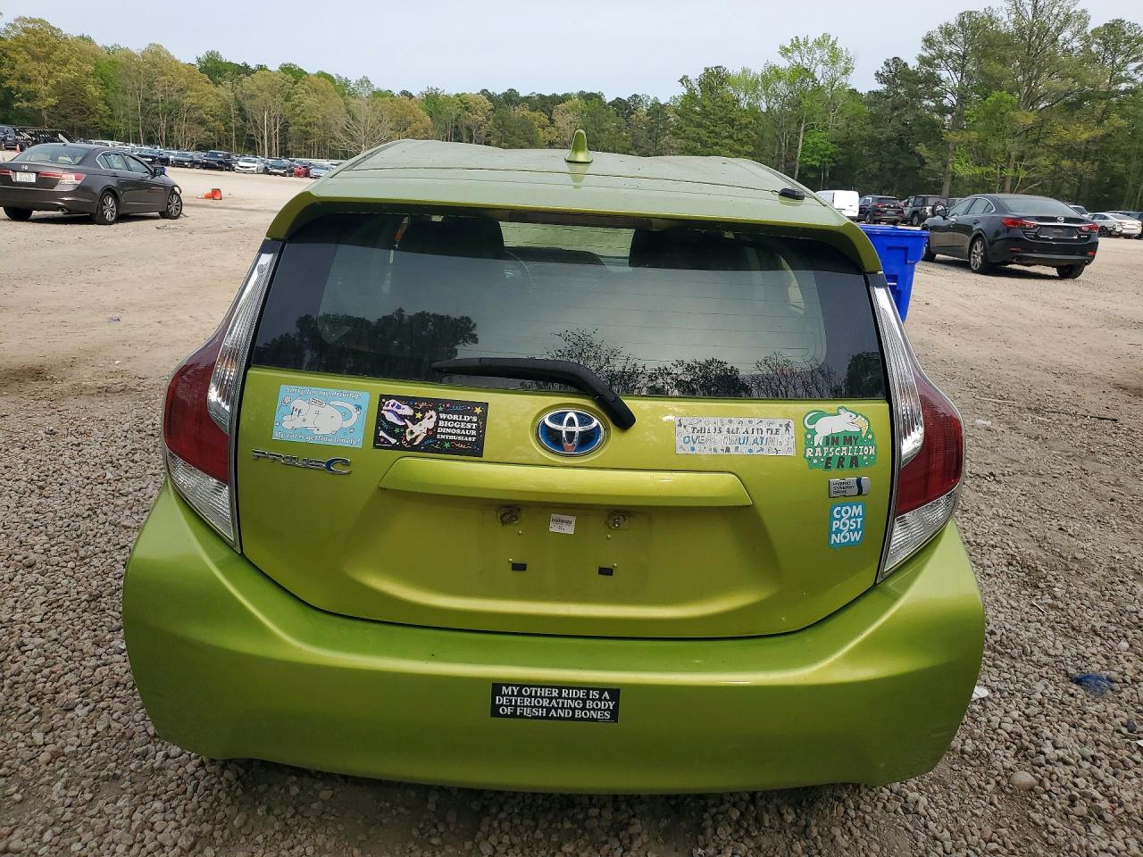2016 TOYOTA PRIUS C TWO photo 16
