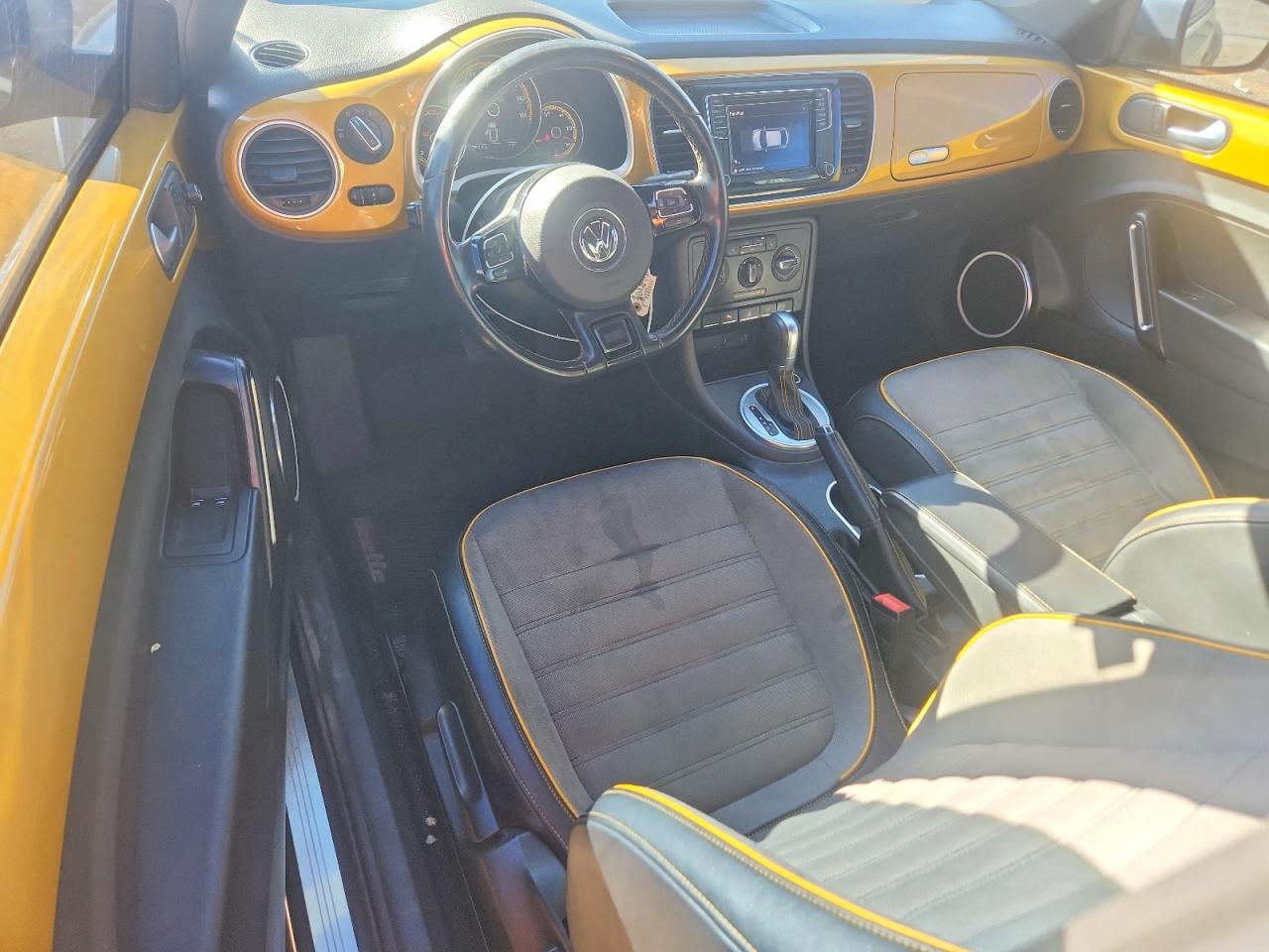 2016 VOLKSWAGEN BEETLE DUNE photo 15