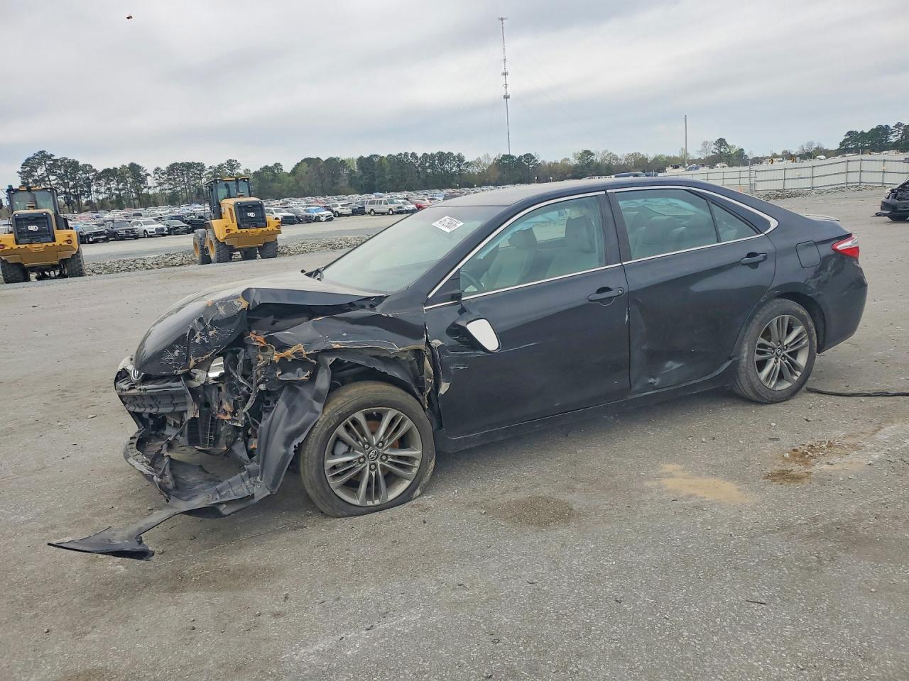 2016 TOYOTA CAMRY
