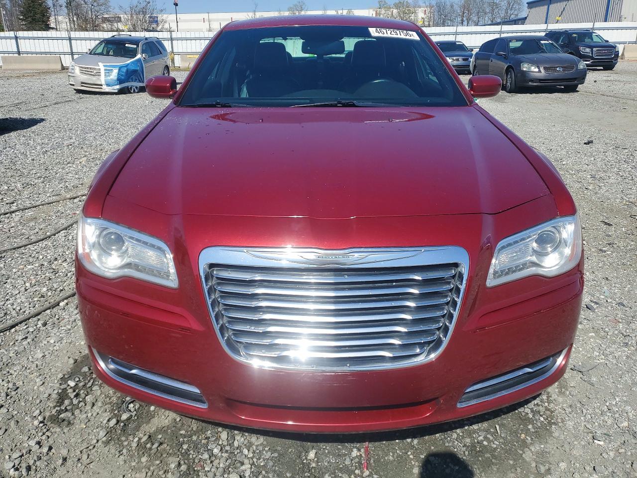2014 CHRYSLER 300 photo 13
