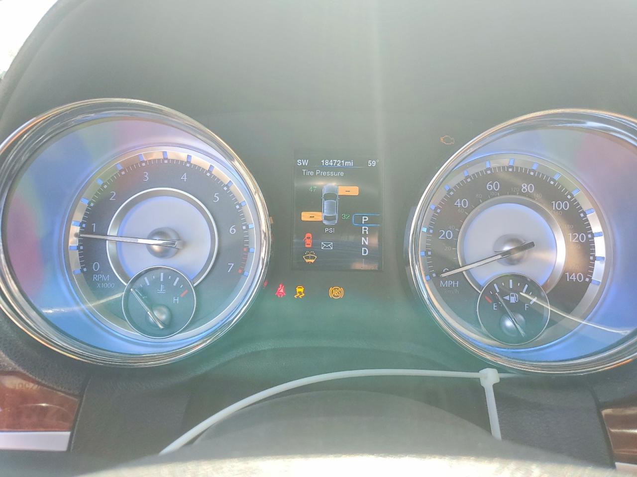2014 CHRYSLER 300 photo 25