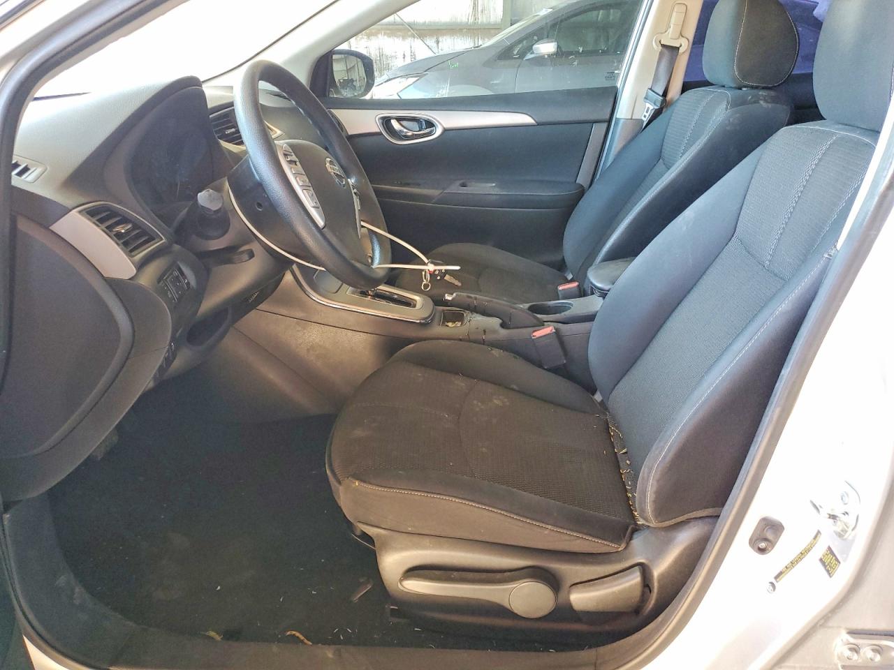 2015 NISSAN SENTRA S photo 13