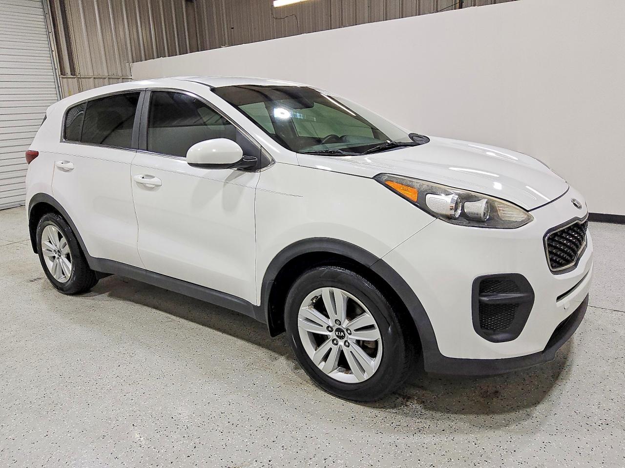 2017 KIA SPORTAGE LX photo 4