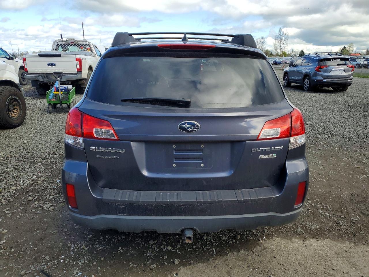 2014 SUBARU OUTBACK 2.5I PREMIUM photo 6