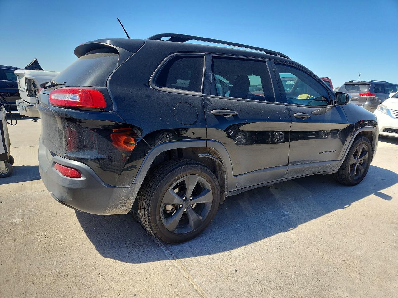 2017 JEEP CHEROKEE SPORT photo 5