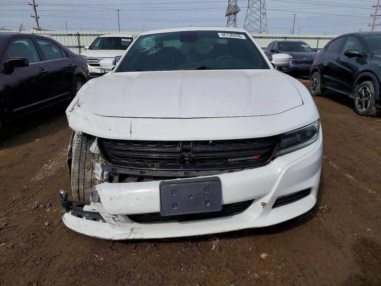 2017 DODGE CHARGER SXT photo 5