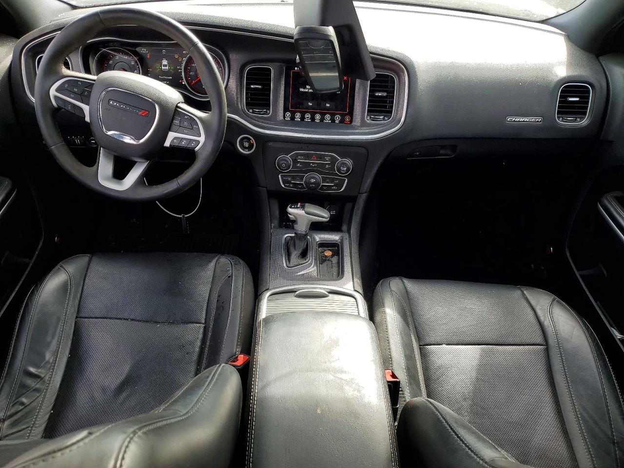 2017 DODGE CHARGER SXT photo 8