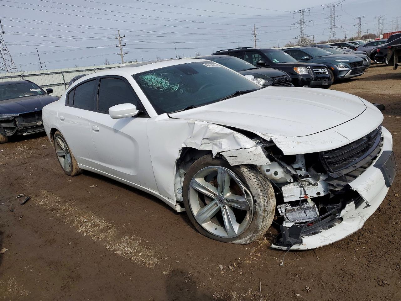 2017 DODGE CHARGER SXT photo 4