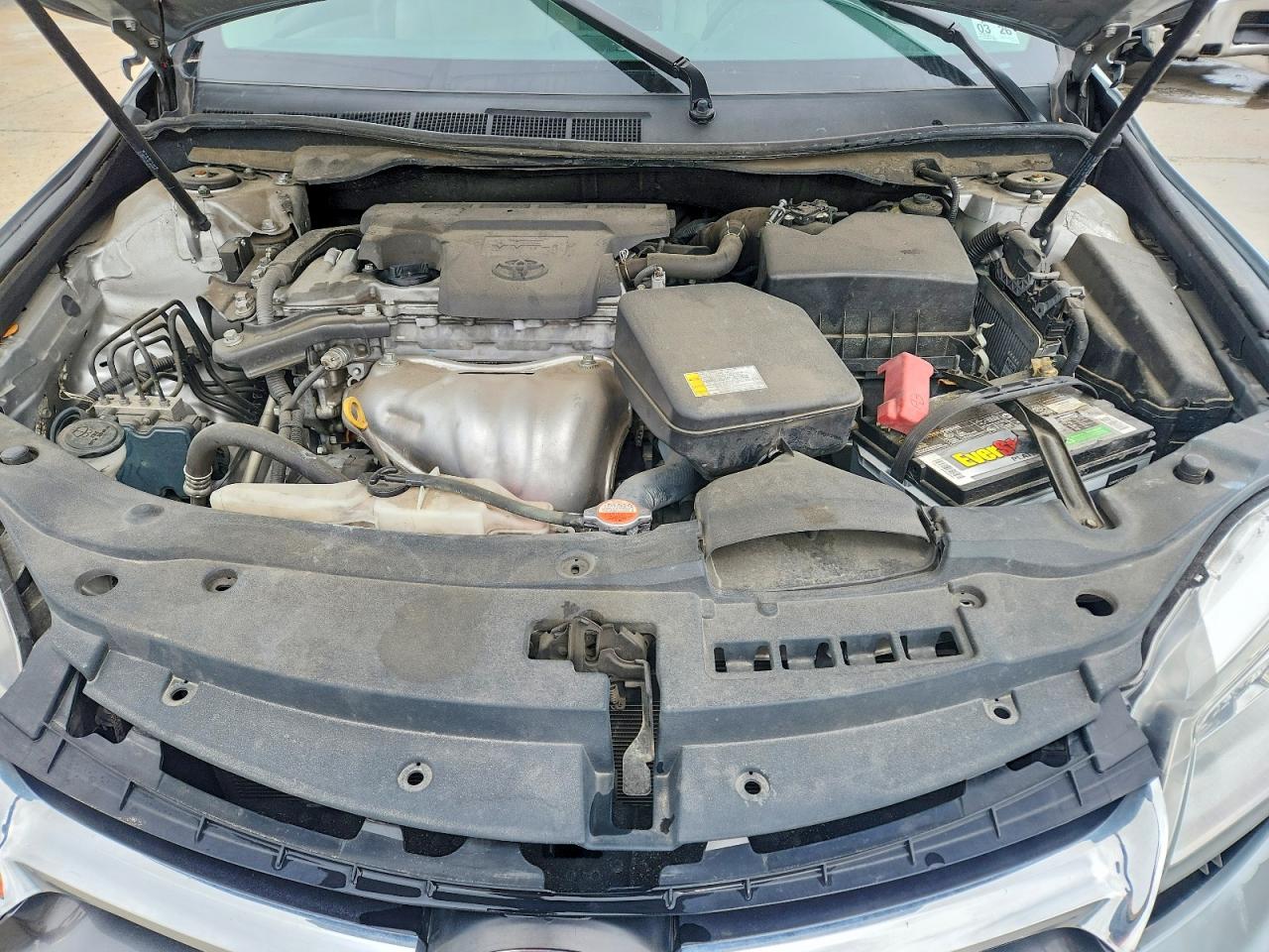 2016 TOYOTA CAMRY LE photo 31