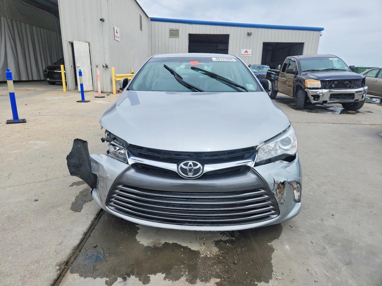 2016 TOYOTA CAMRY LE photo 13