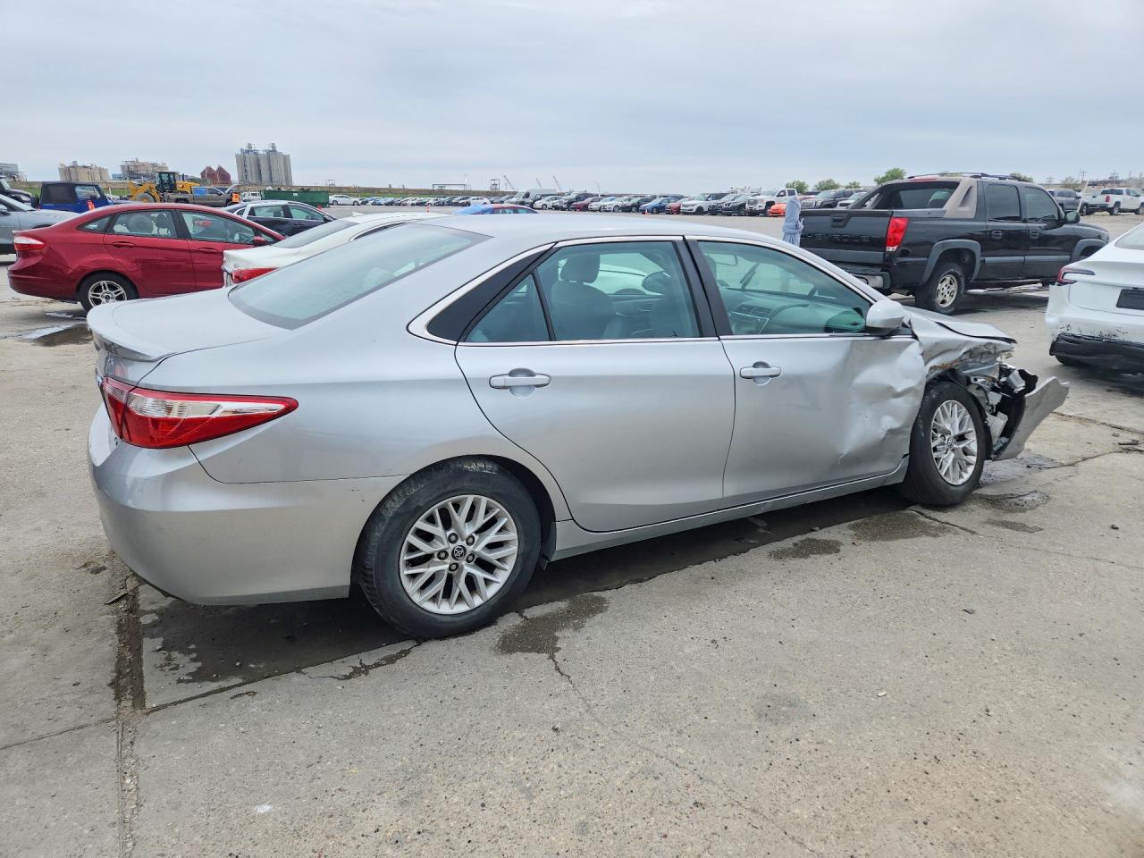 2016 TOYOTA CAMRY LE photo 7