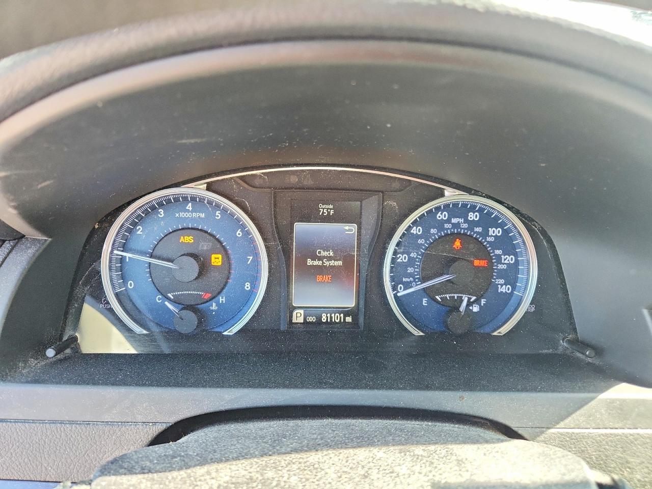 2016 TOYOTA CAMRY LE photo 25