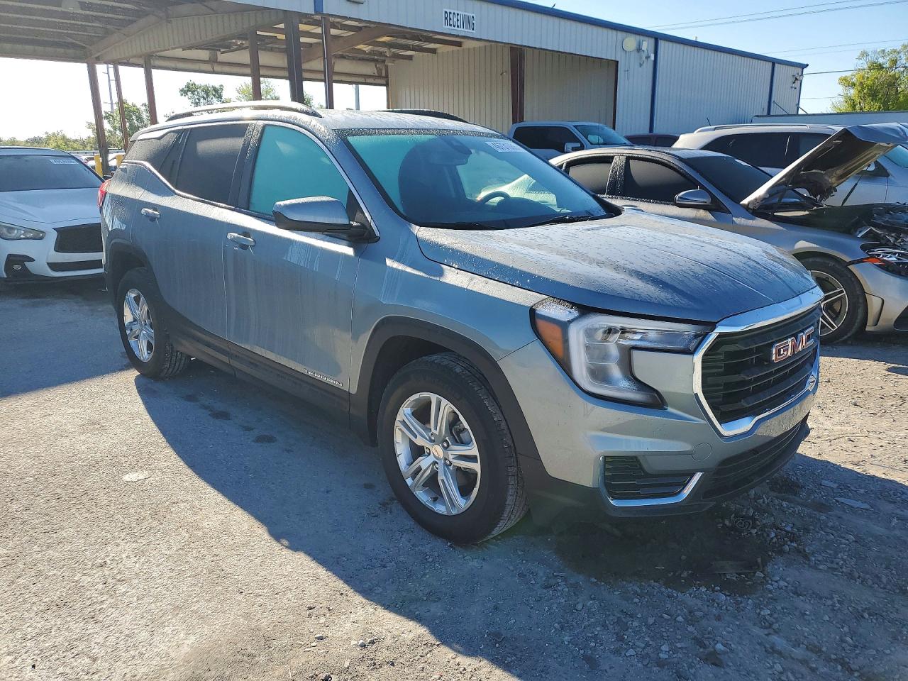 2024 GMC TERRAIN SLE photo 7