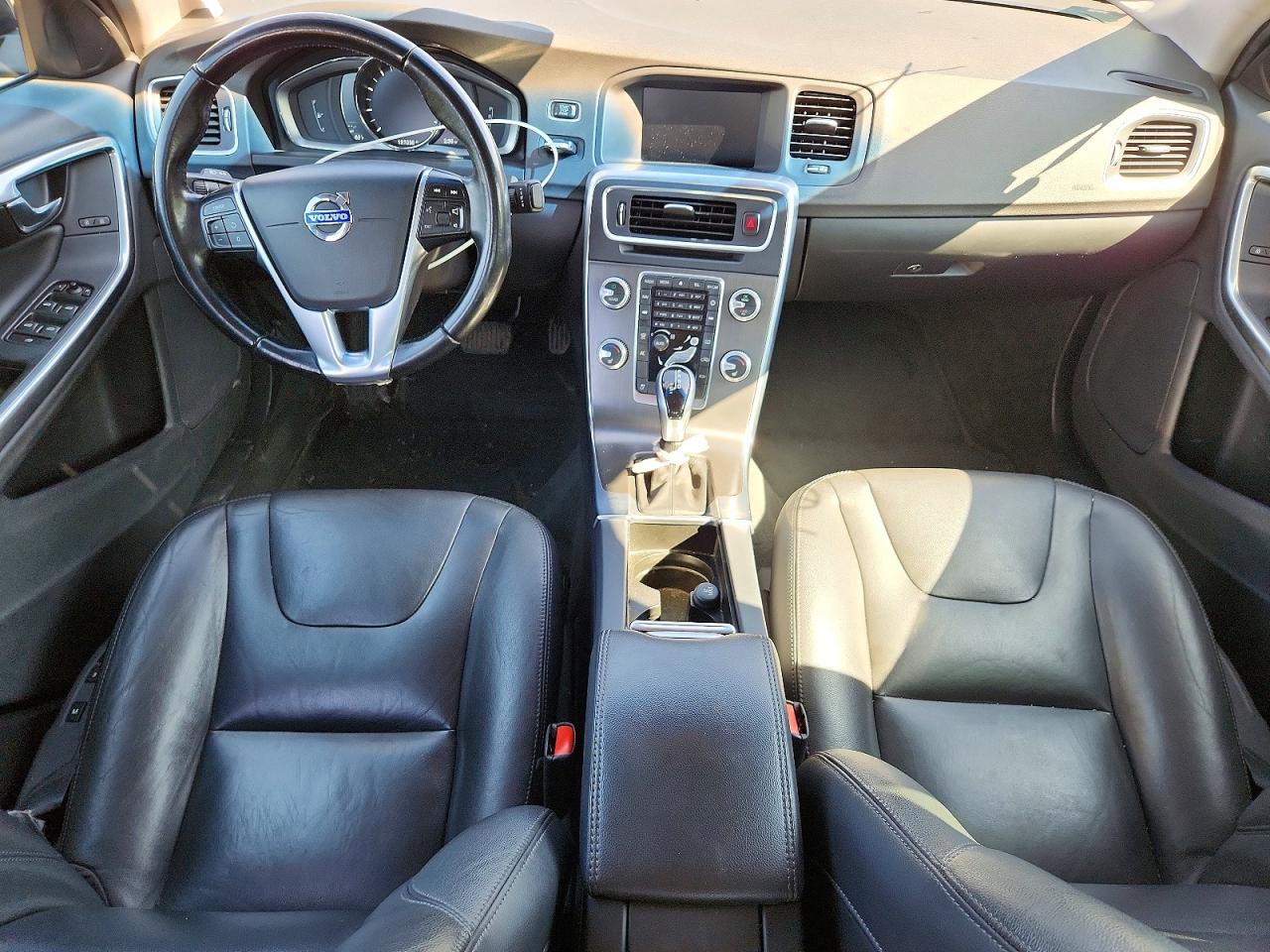 2015 VOLVO S60 PREMIER photo 8
