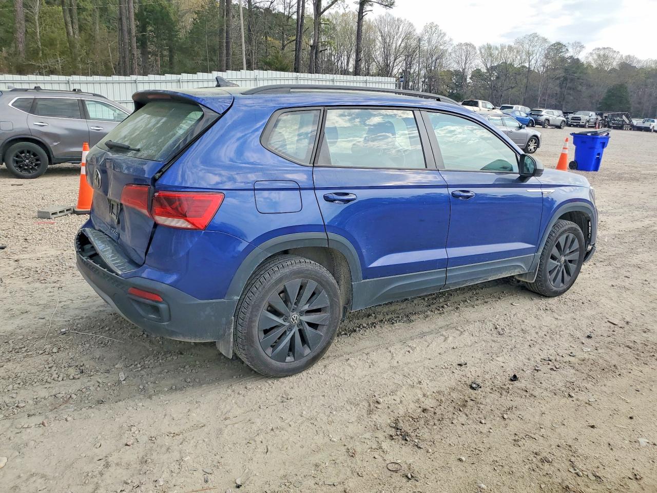 2024 VOLKSWAGEN TAOS S photo 5