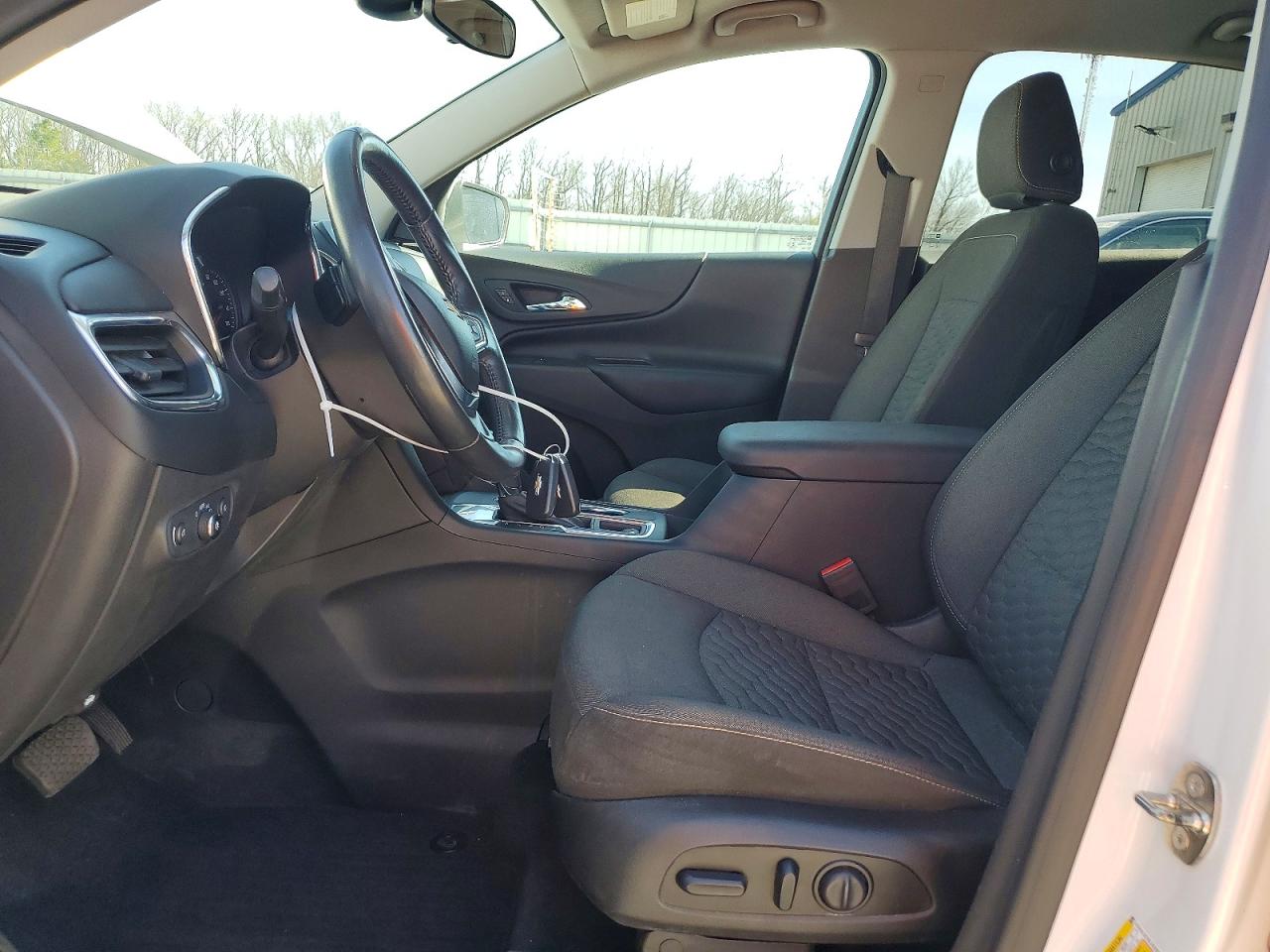 2020 CHEVROLET EQUINOX LT photo 13