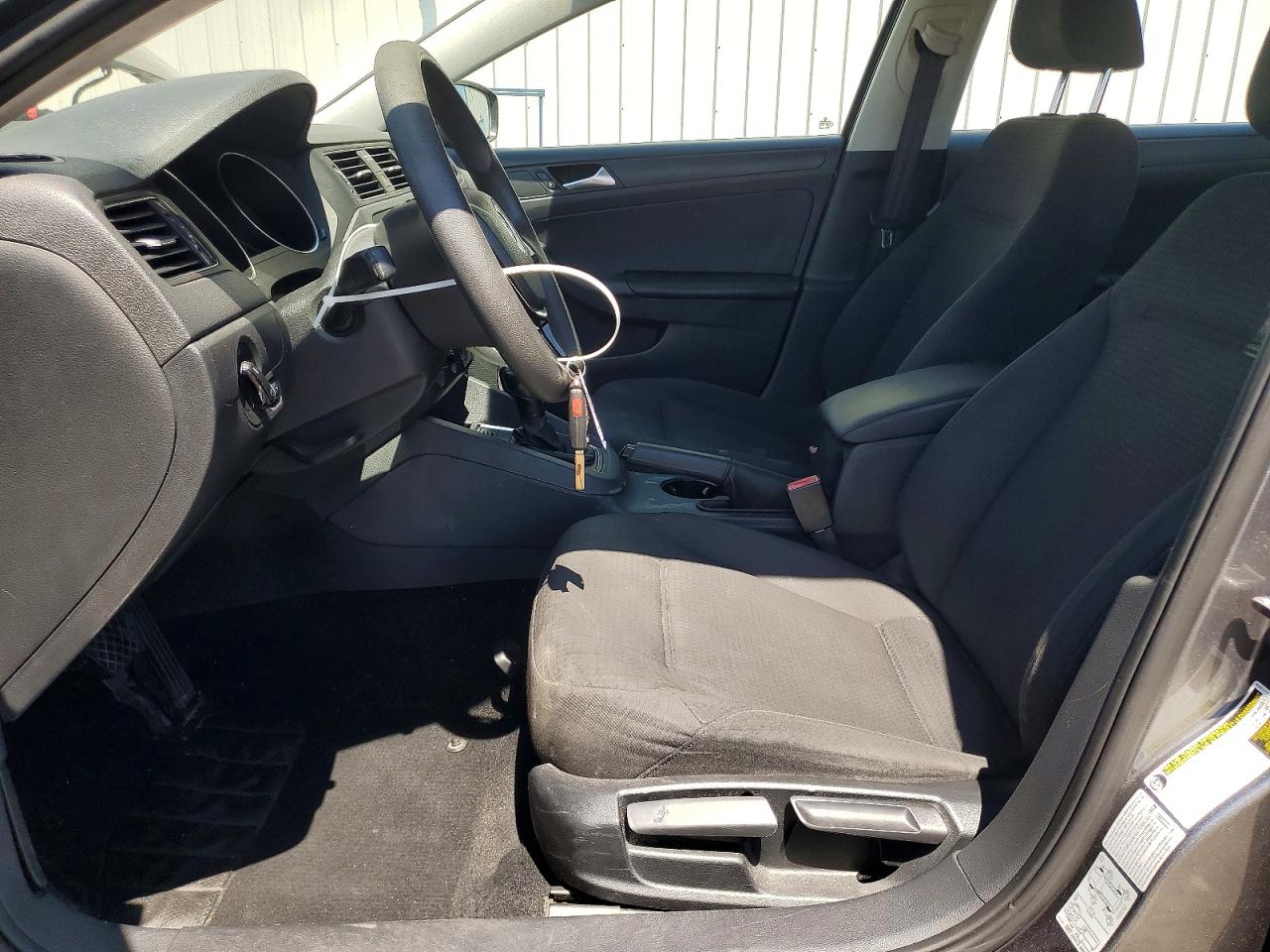2015 VOLKSWAGEN JETTA BASE photo 7