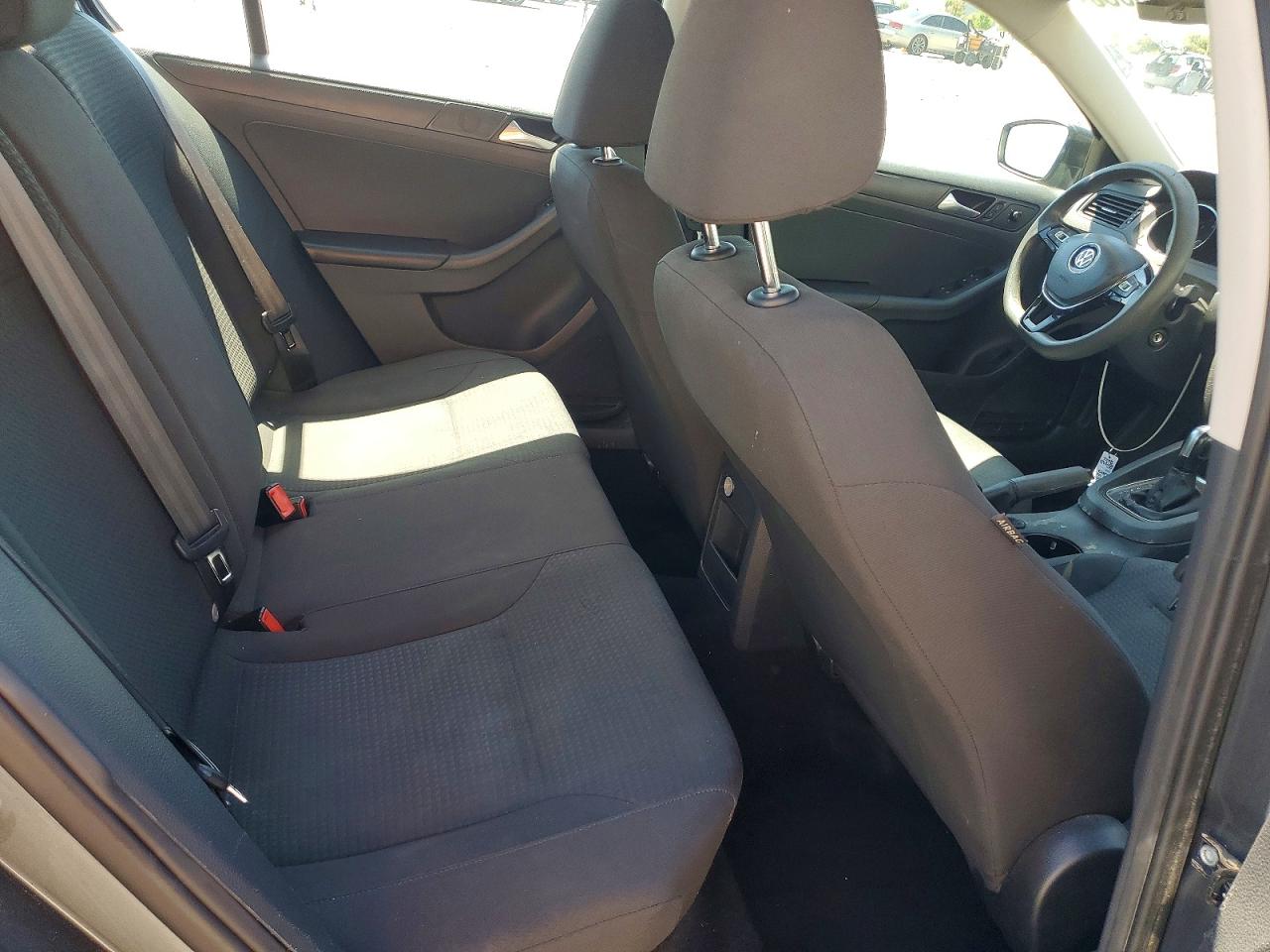2015 VOLKSWAGEN JETTA BASE photo 10