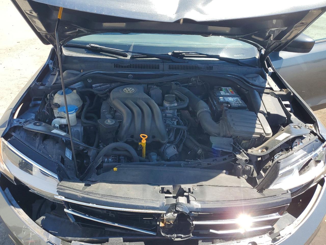 2015 VOLKSWAGEN JETTA BASE photo 11