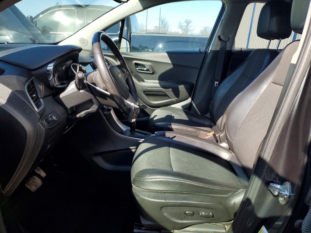 2018 CHEVROLET TRAX 1LT photo 13