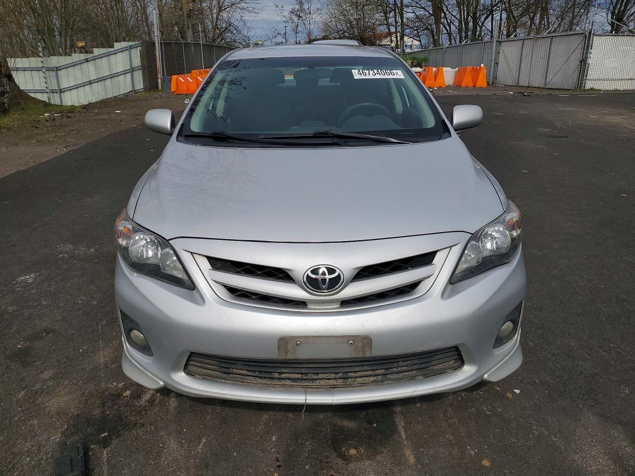 2012 TOYOTA COROLLA S photo 9