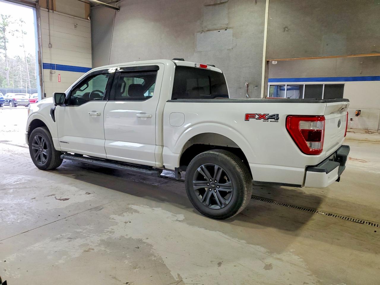 2023 FORD F150 SUPERCREW photo 2
