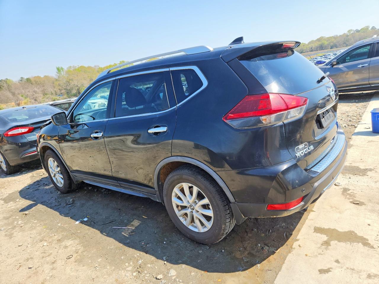2020 NISSAN ROGUE SV photo 2