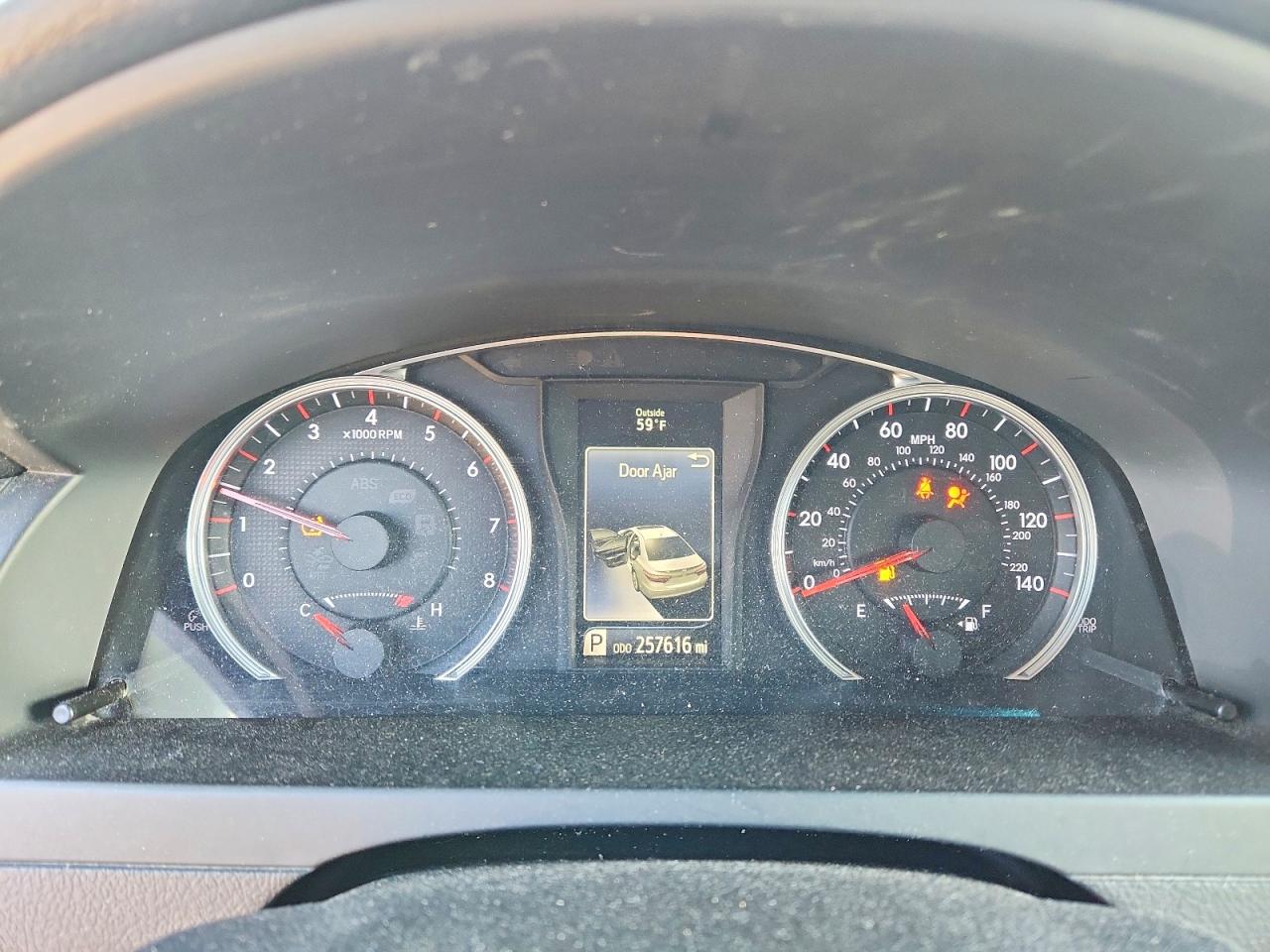 2017 TOYOTA CAMRY SE photo 17