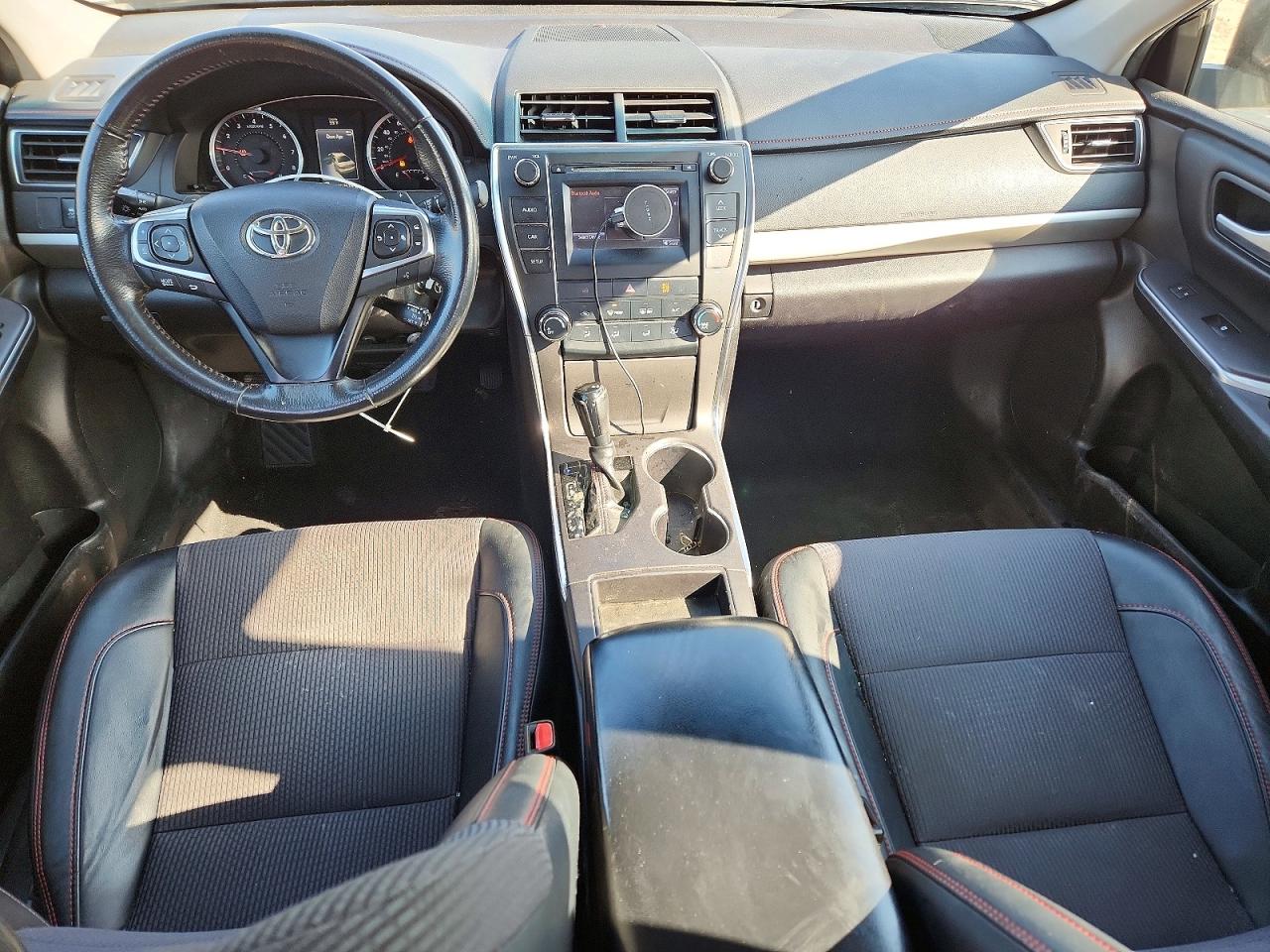2017 TOYOTA CAMRY SE photo 15
