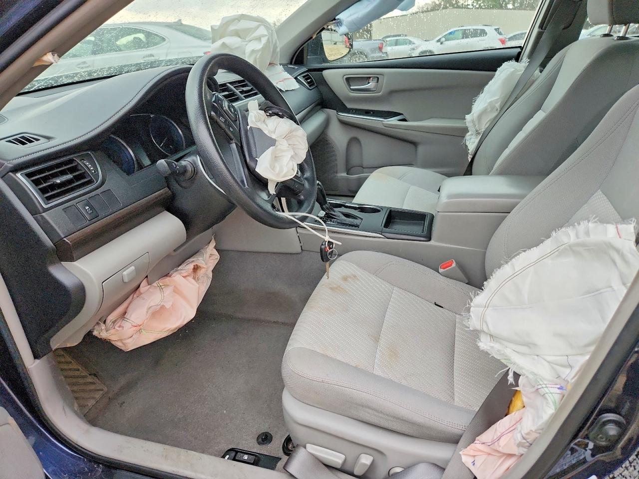 2017 TOYOTA CAMRY photo 7