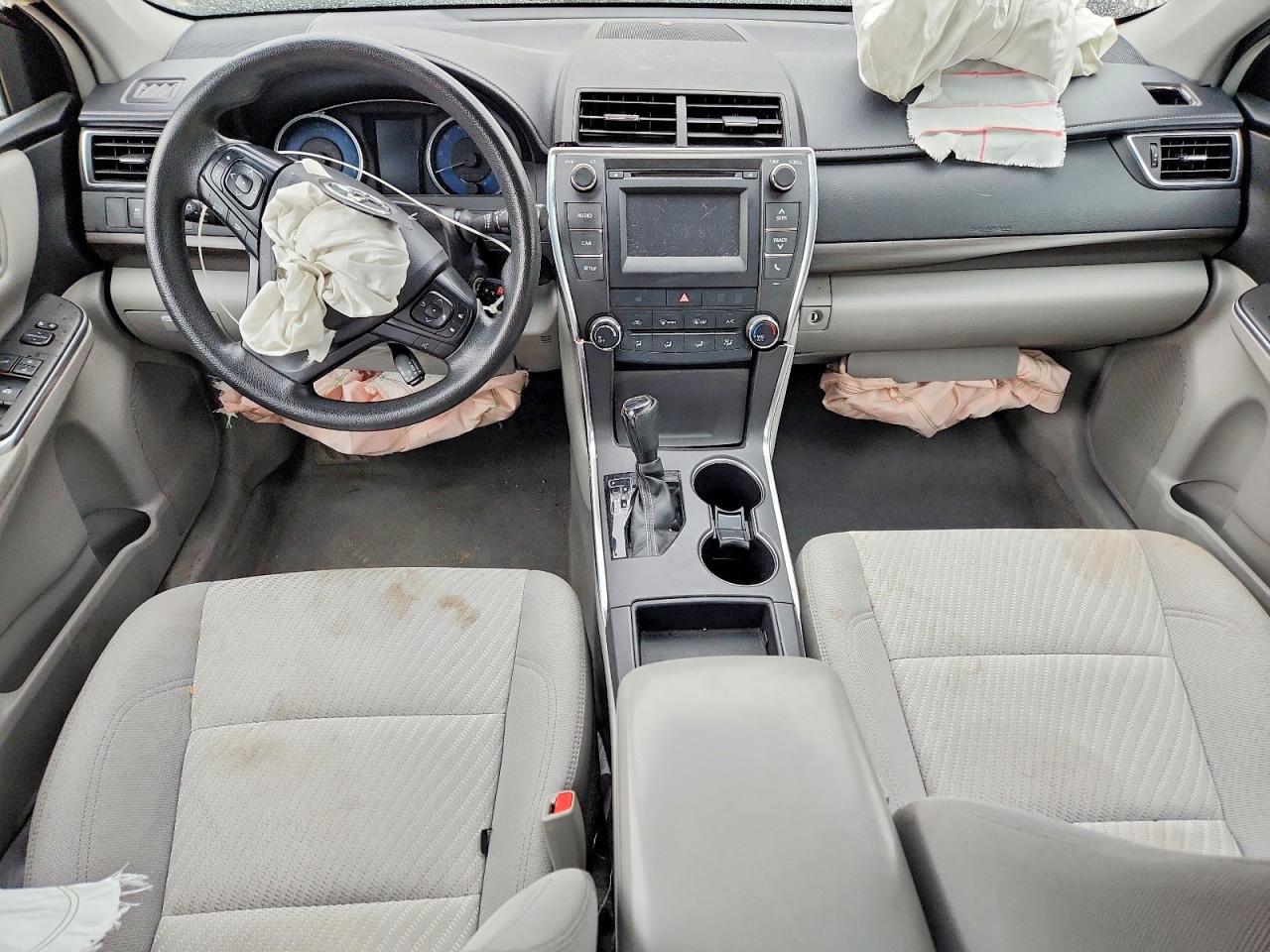 2017 TOYOTA CAMRY photo 8