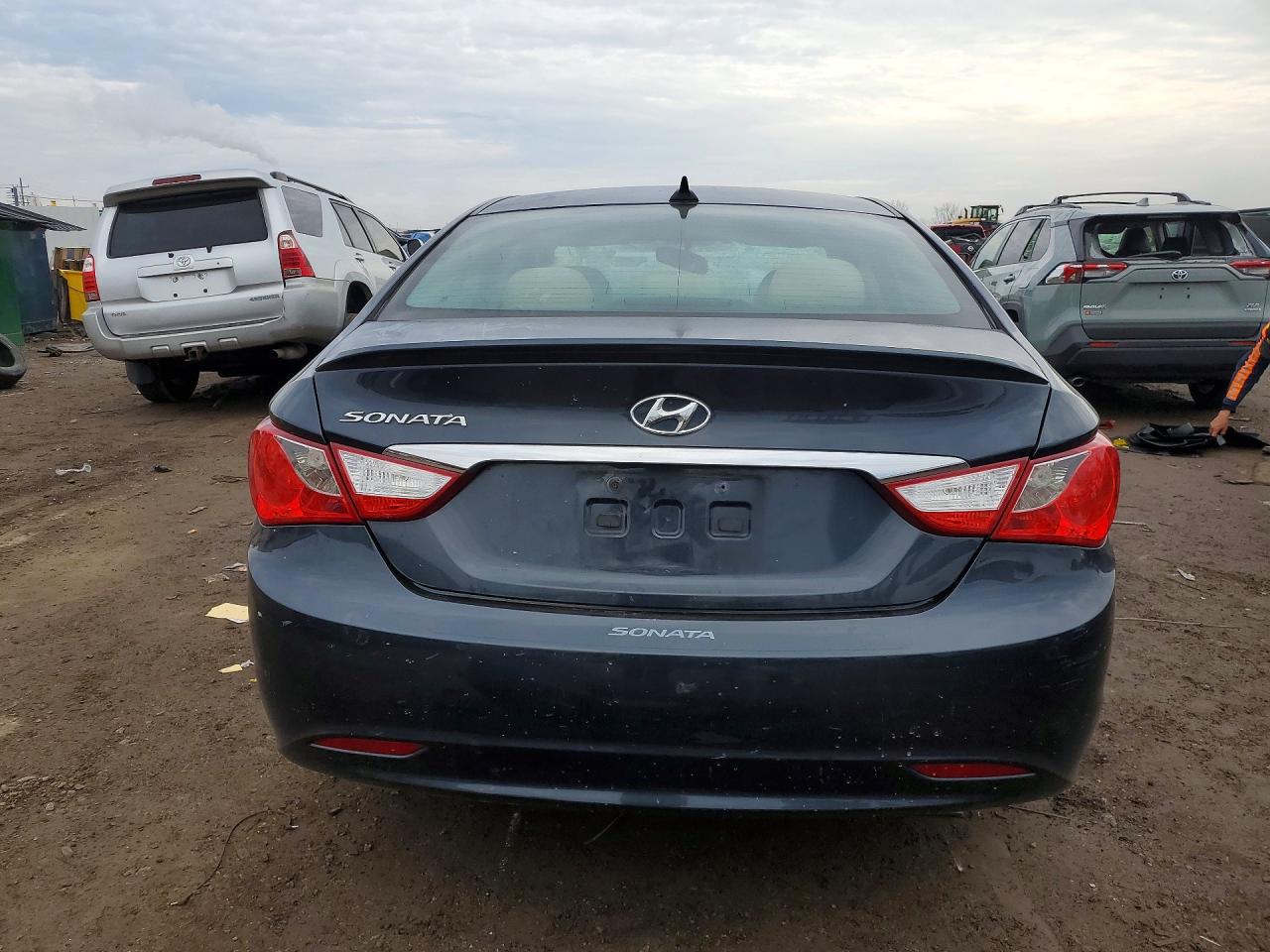 2013 HYUNDAI SONATA GLS photo 11