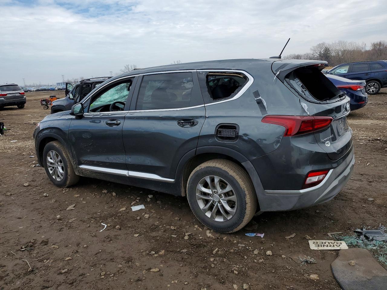 2019 HYUNDAI SANTA FE SE 2.4L photo 2