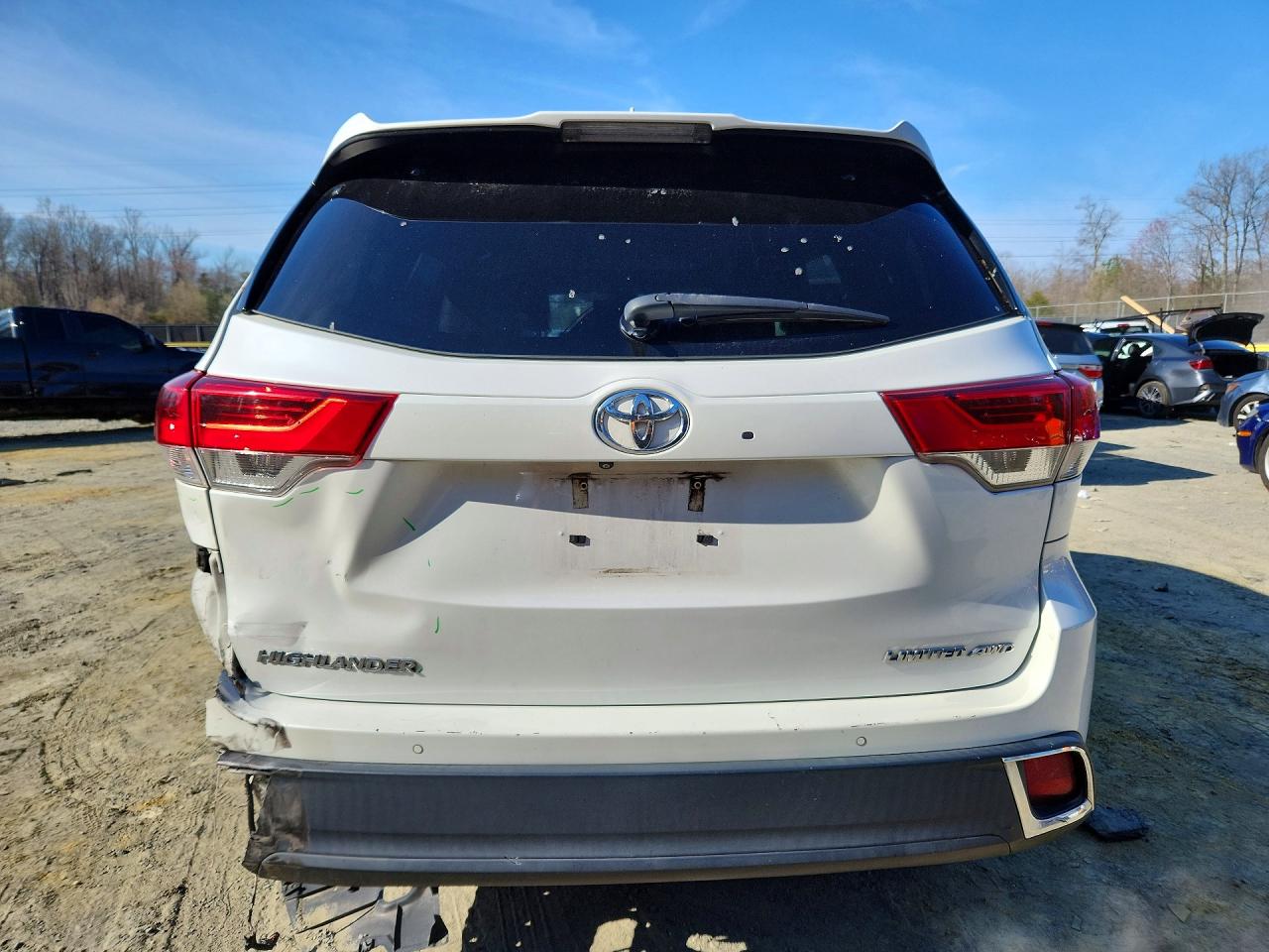 2019 TOYOTA HIGHLANDER LIMITED PLATINUM photo 6