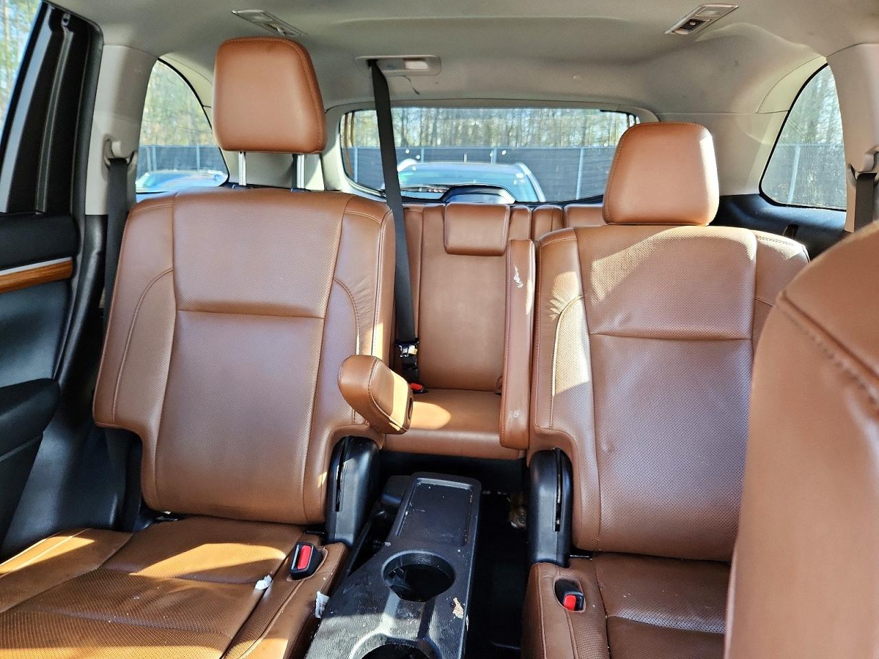 2019 TOYOTA HIGHLANDER LIMITED PLATINUM photo 10