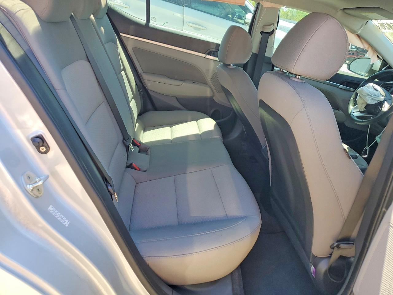 2019 HYUNDAI ELANTRA VALUE EDITION photo 10