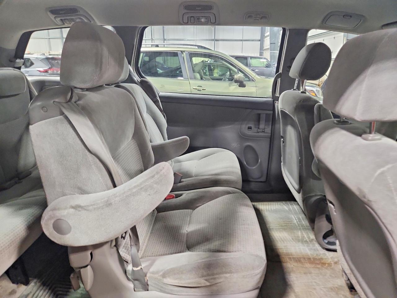 2006 TOYOTA SIENNA CE 7 PASSENGER photo 11