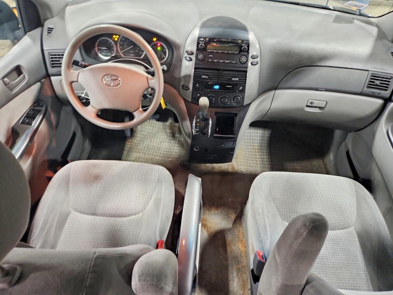 2006 TOYOTA SIENNA CE 7 PASSENGER photo 8