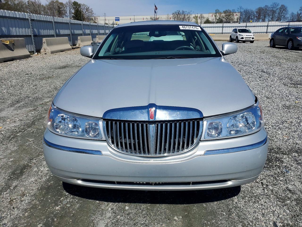 2000 LINCOLN TOWN CAR SIGNATURE photo 9