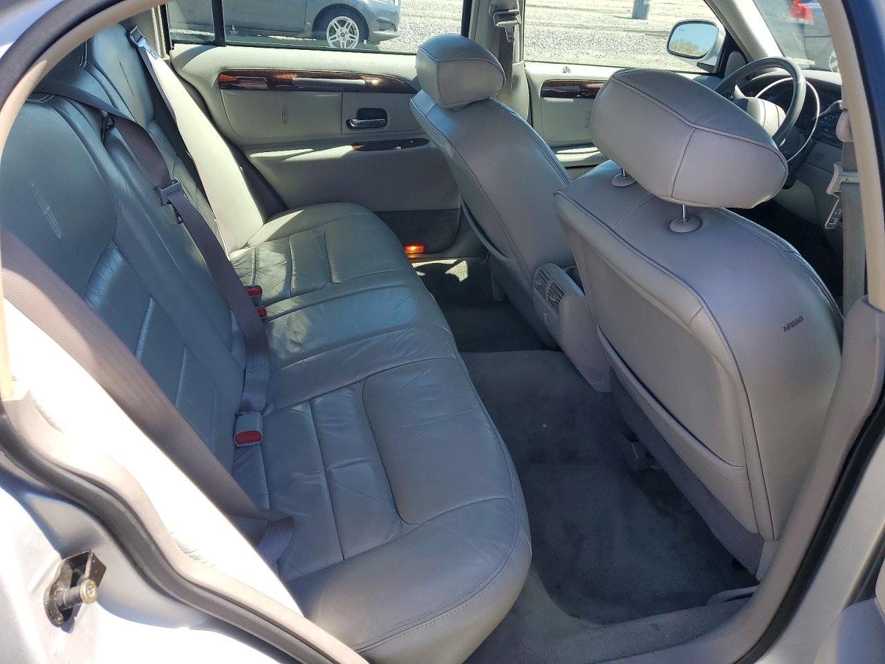 2000 LINCOLN TOWN CAR SIGNATURE photo 19