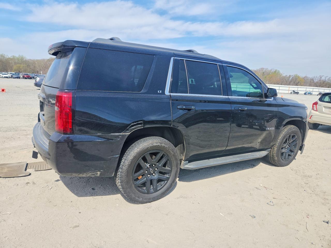 2017 CHEVROLET TAHOE K1500 LT photo 3
