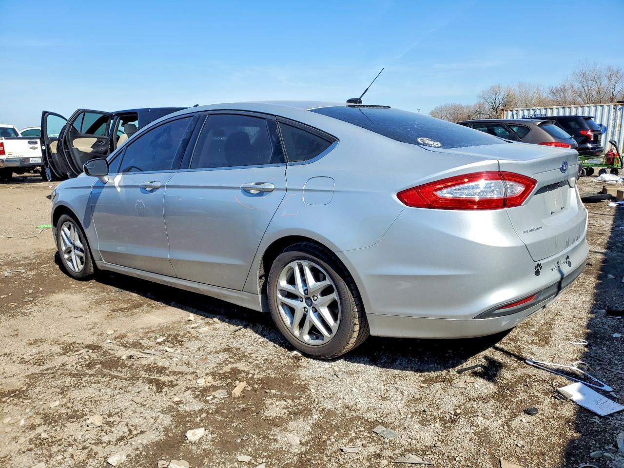 2015 FORD FUSION SE photo 4